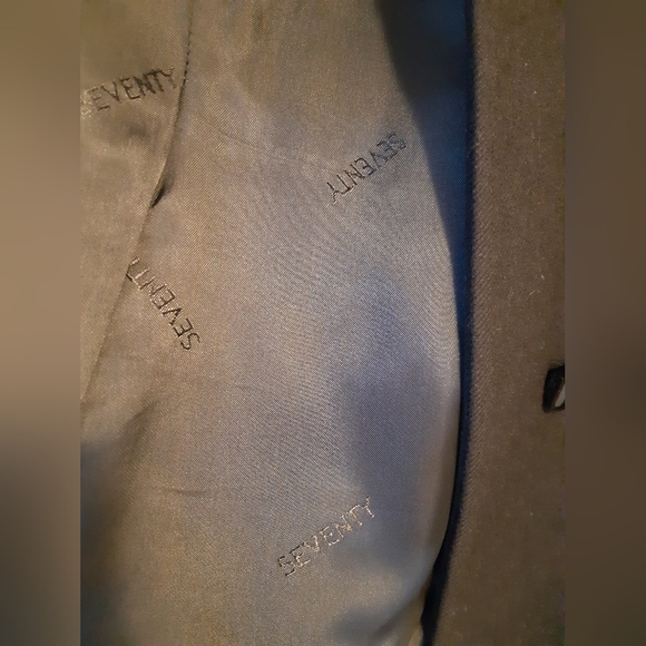 Beautiful Black blazer from Italian brand Seventy - Picture 4 of 12